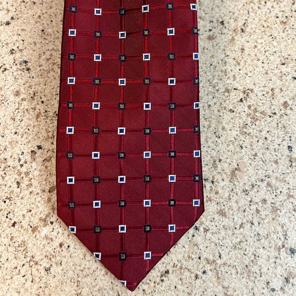 JOS. A. BANK SILK NECK TIE - Picture 1 of 4